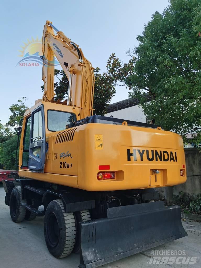 Hyundai R210W-7 Excavatoare cu roti