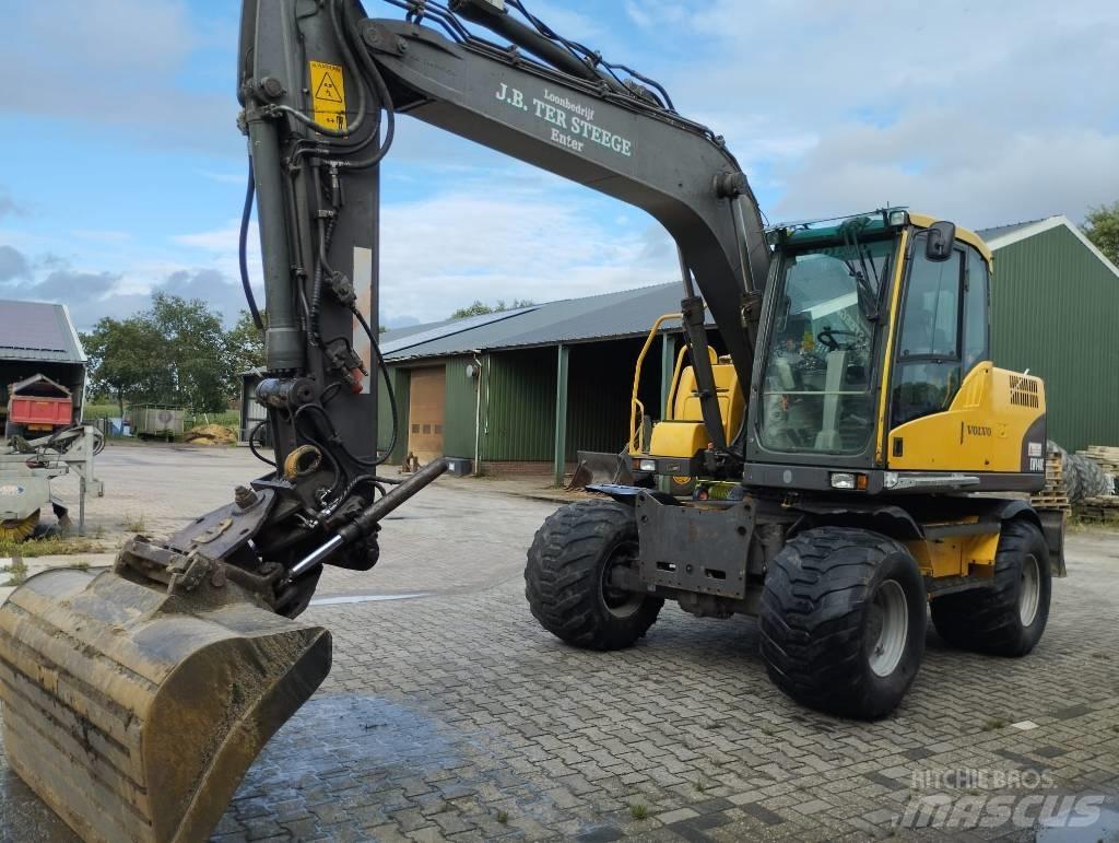 Volvo EW 140 C Excavatoare cu roti