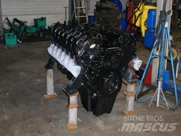 Mercedes-Benz OM404 Motoare