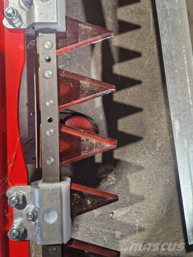 Idass 135 Elektro Combine capete pentru culegatoare