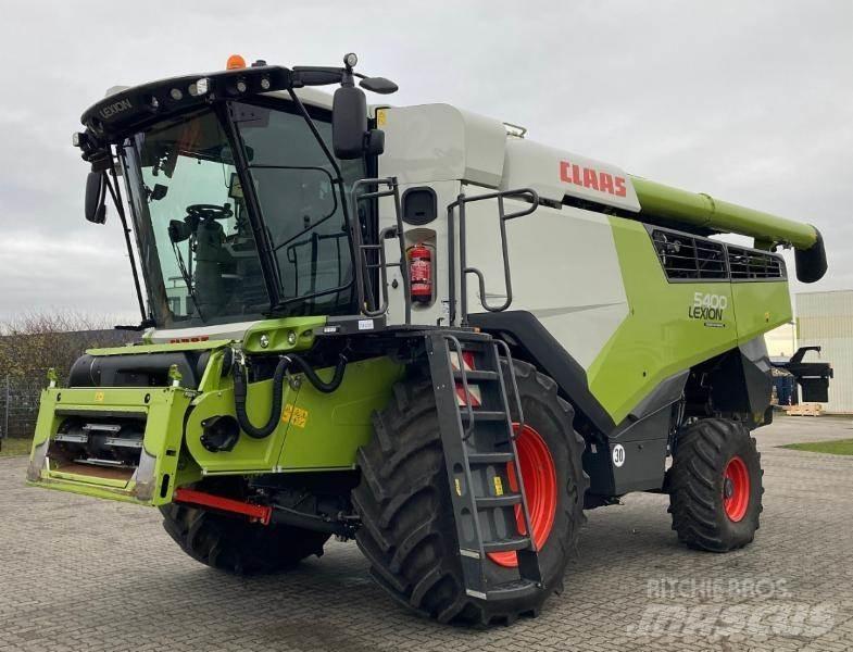 CLAAS LEXION 5400 Combine de secerat