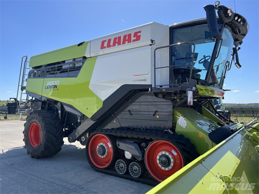 CLAAS Lexion 8800TT Combine de secerat
