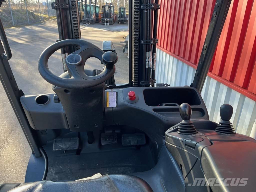 Linde E25L-02 Stivuitor electric