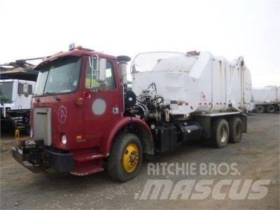 Volvo WX64 Camion de deseuri