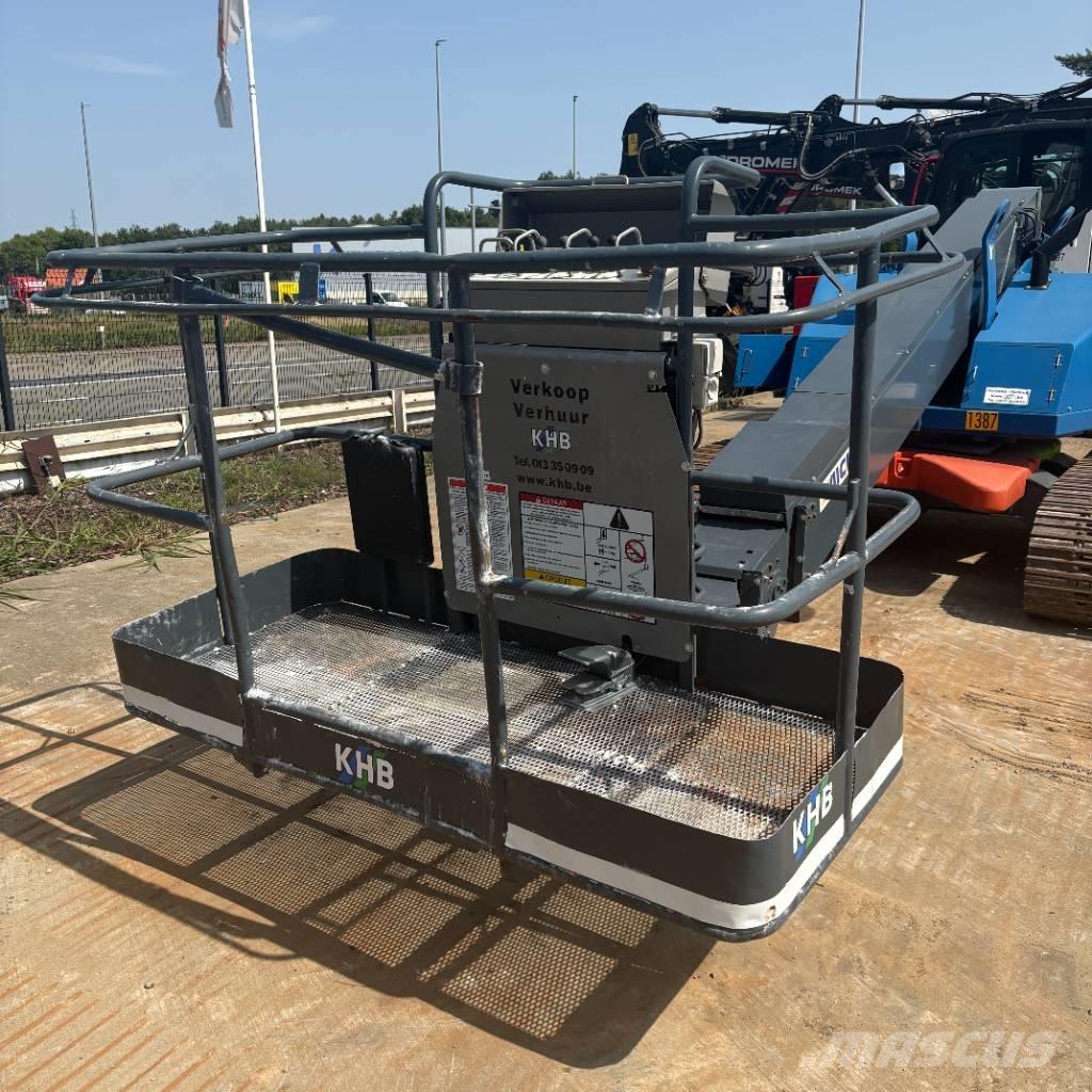 Aichi SR 12 B Nacele cu brat telescopic