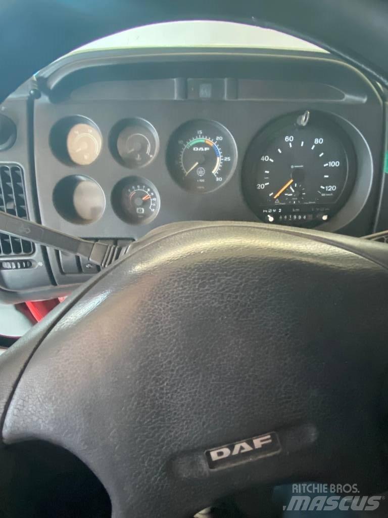 DAF XF 95.380 Camioane platforma/prelata