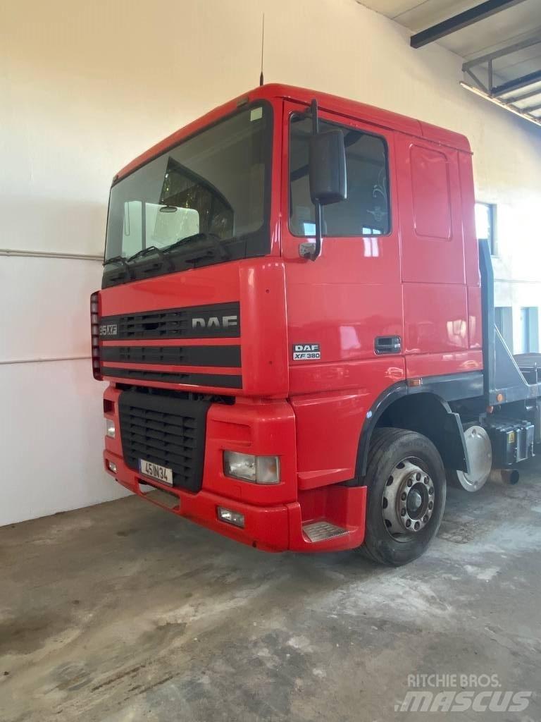 DAF XF 95.380 Camioane platforma/prelata