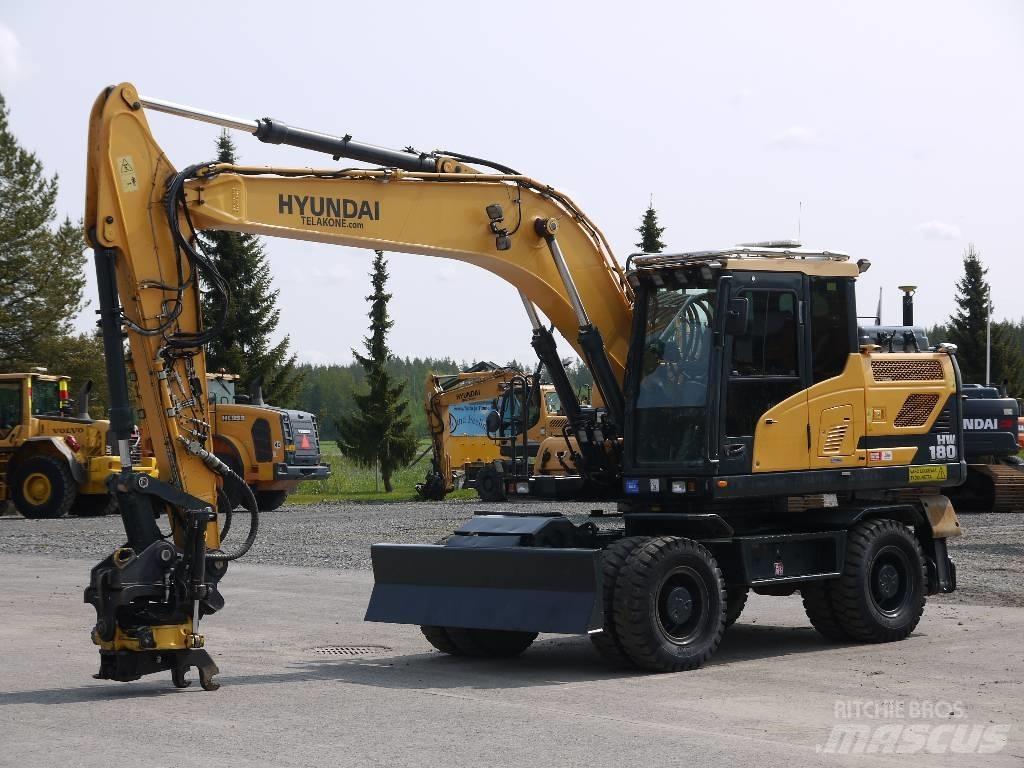 Hyundai HW 180 Excavatoare cu roti
