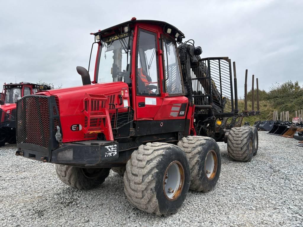 Komatsu 835 Transportoare