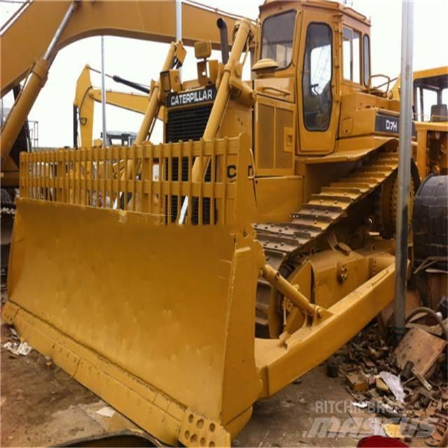 CAT D7H Buldozere pe senile