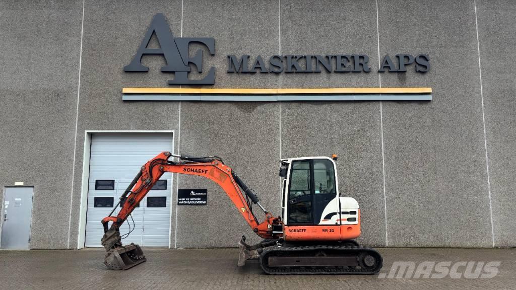 Schaeff HR 32 Excavatoare 7t - 12t