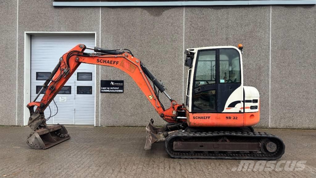 Schaeff HR 32 Excavatoare 7t - 12t