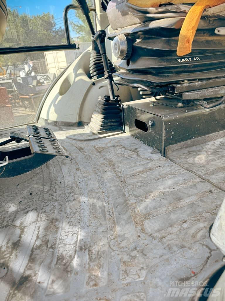 Komatsu WB 140-2N Buldoexcavatoare
