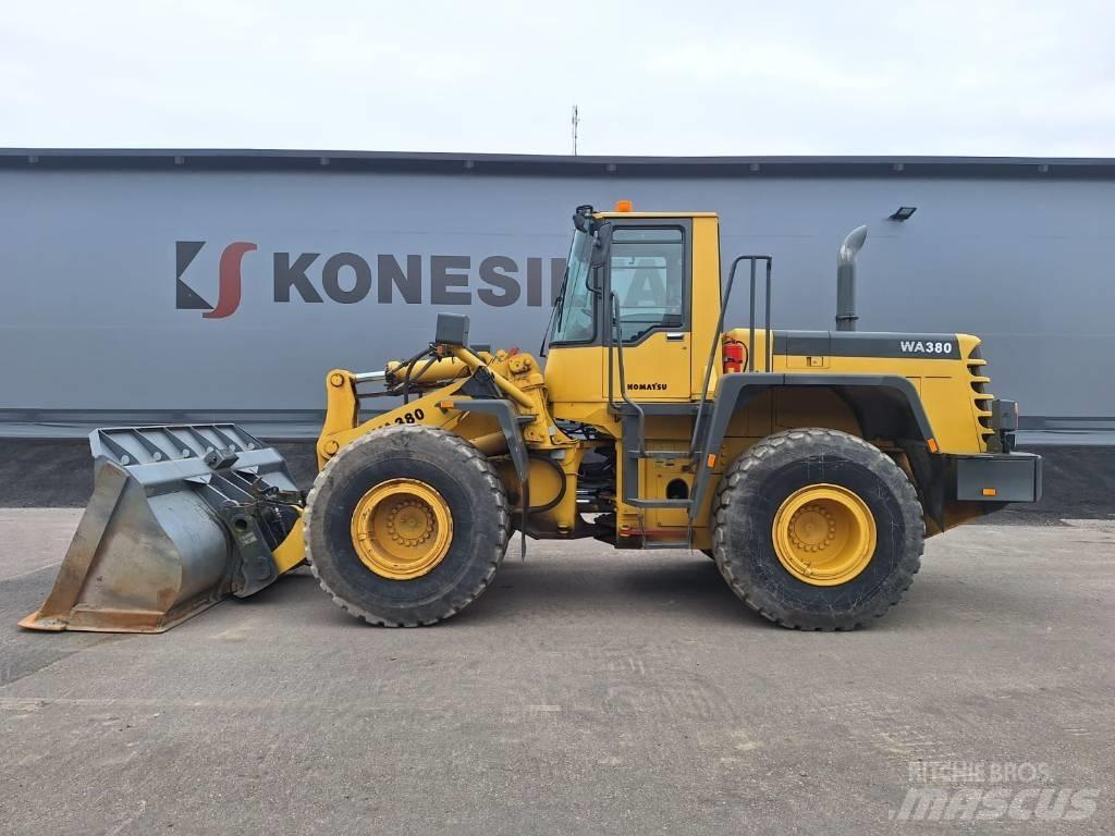 Komatsu WA 380-3A Incarcator pe pneuri