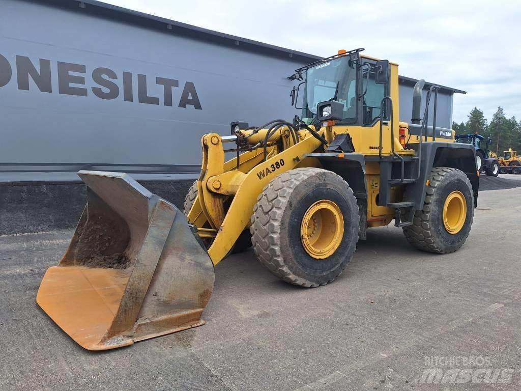 Komatsu WA 380-3A Incarcator pe pneuri