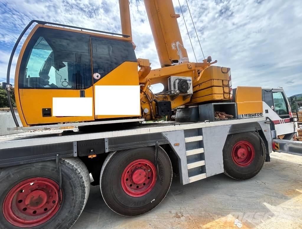 Liebherr LTM 1055 Macara pentru orice teren