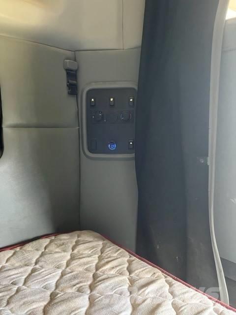 Kenworth T 680 Autotractoare