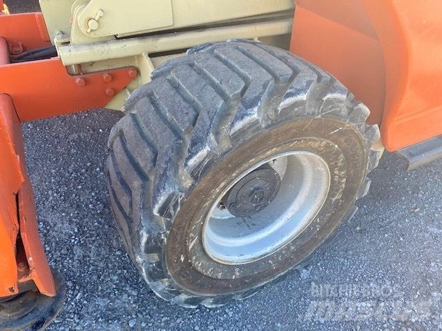 JLG 4394 RT Nacele cu brat articulat