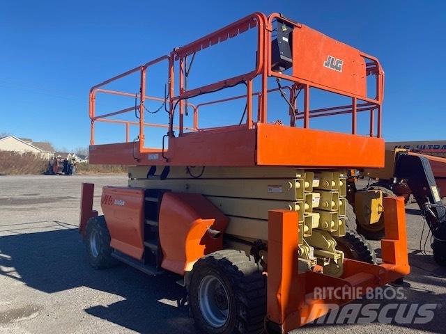 JLG 4394 RT Nacele cu brat articulat