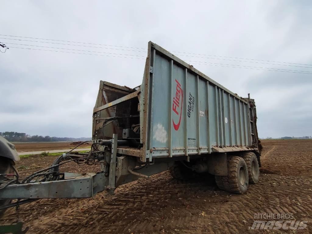 Fliegl ASW271 GIGANT Distribuitoare de ingrasamant