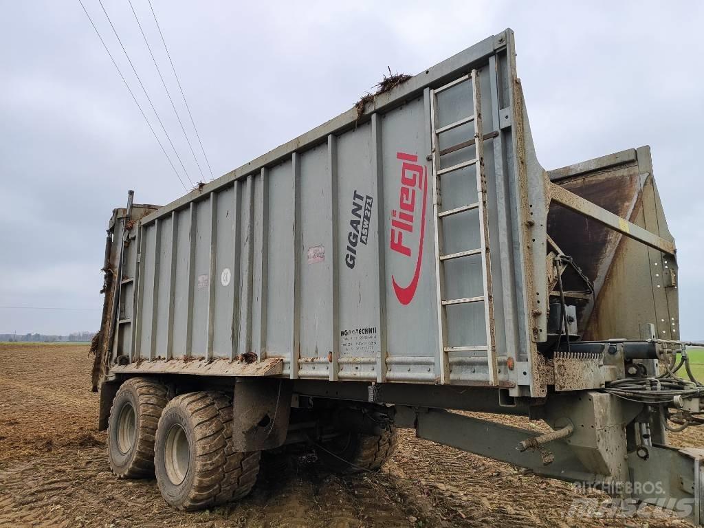 Fliegl ASW271 GIGANT Distribuitoare de ingrasamant