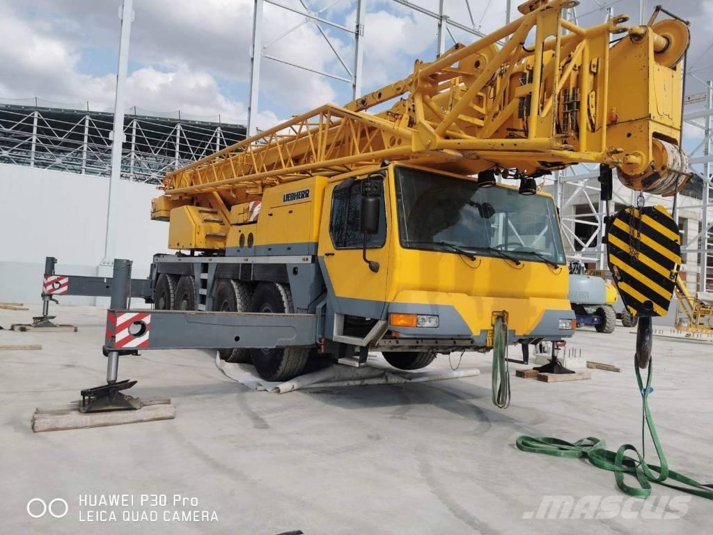 Liebherr LTM 1080-1 Macara pentru orice teren