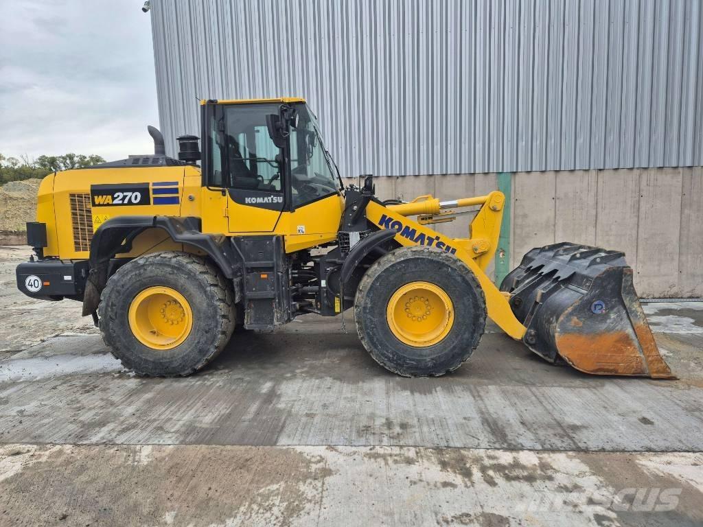 Komatsu WA 270-8 Incarcator pe pneuri