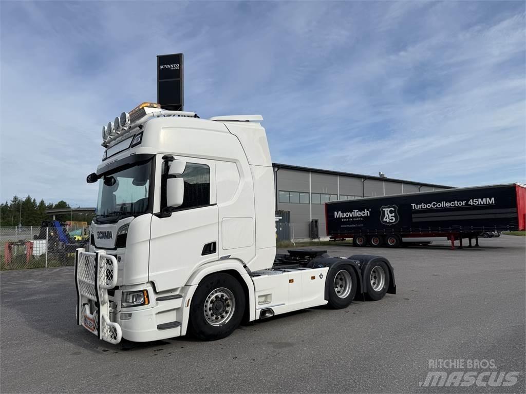 Scania R520 6X2 Autotractoare