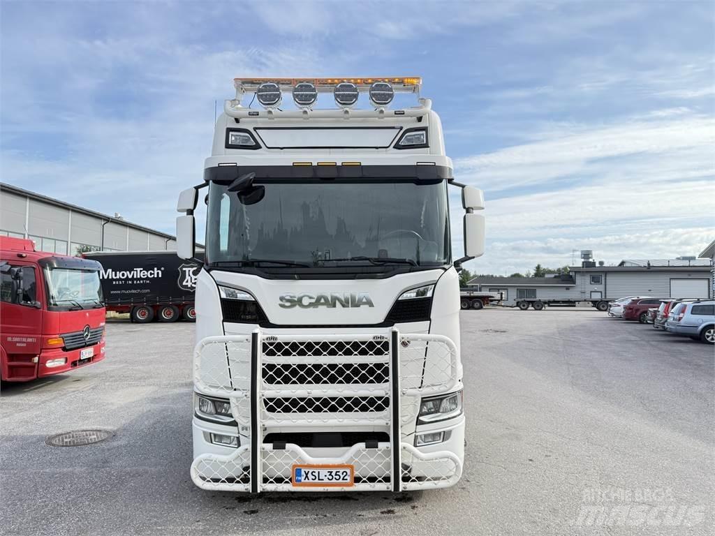 Scania R520 6X2 Autotractoare