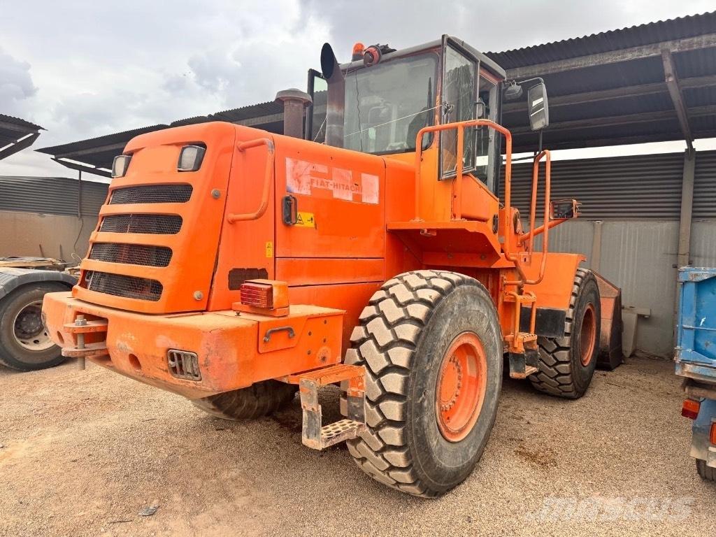 Hitachi W 170 Incarcator pe pneuri