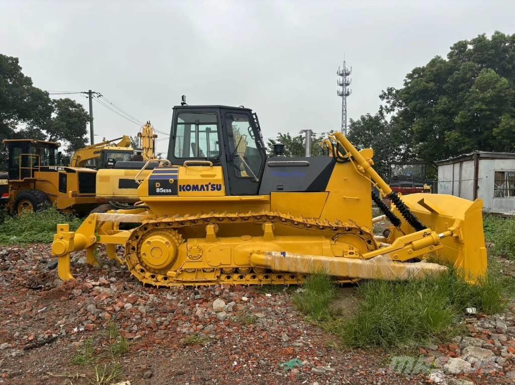 Komatsu D 85 E-12 Buldozere pe senile