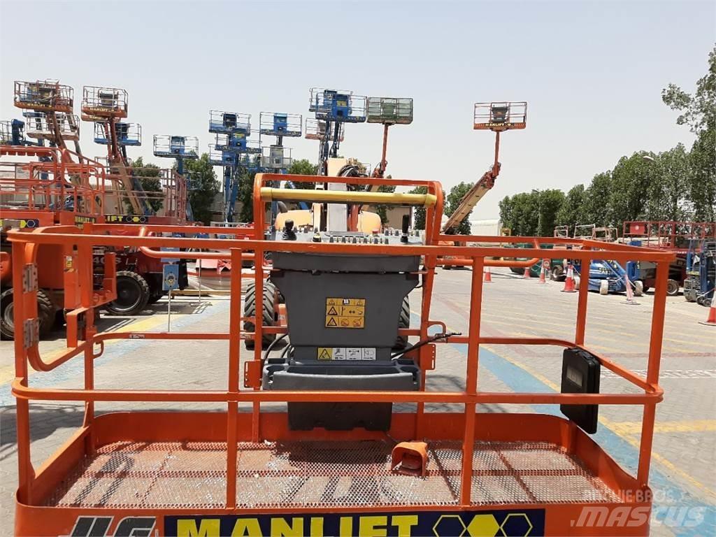 JLG 800AJ Nacele cu brat articulat
