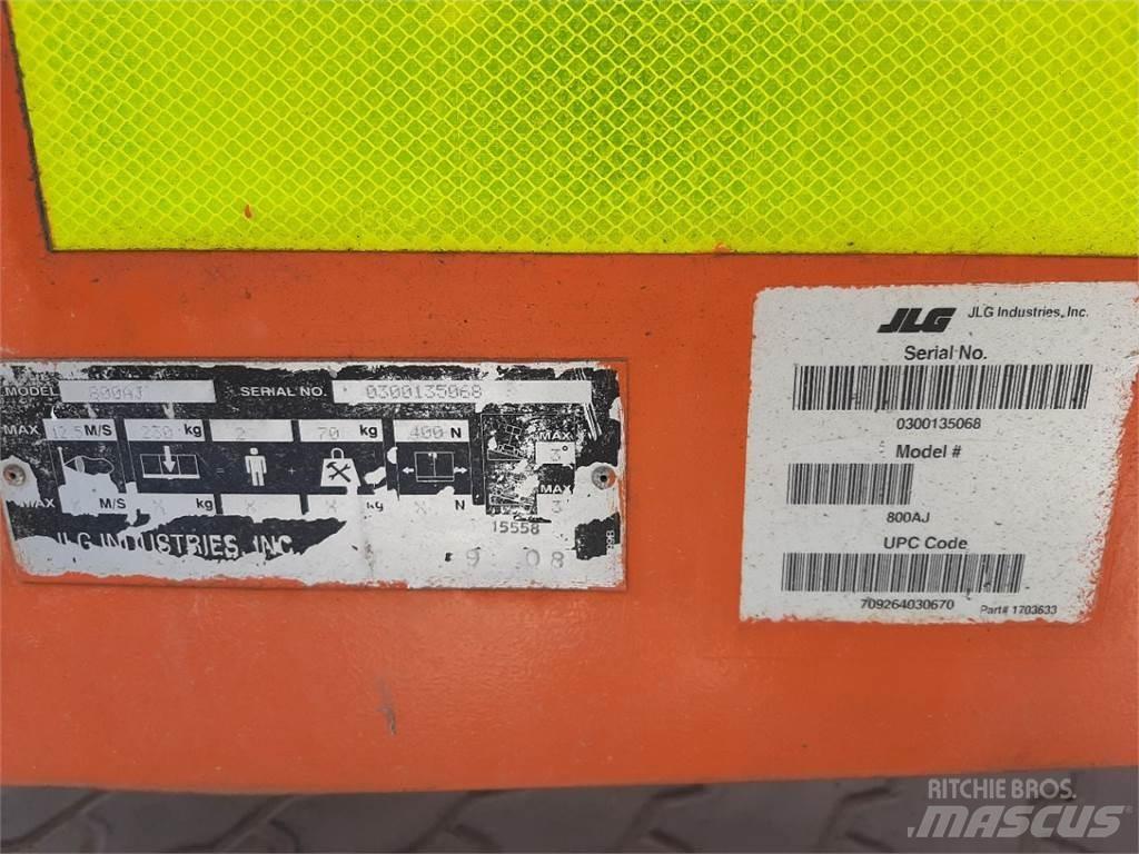 JLG 800AJ Nacele cu brat articulat