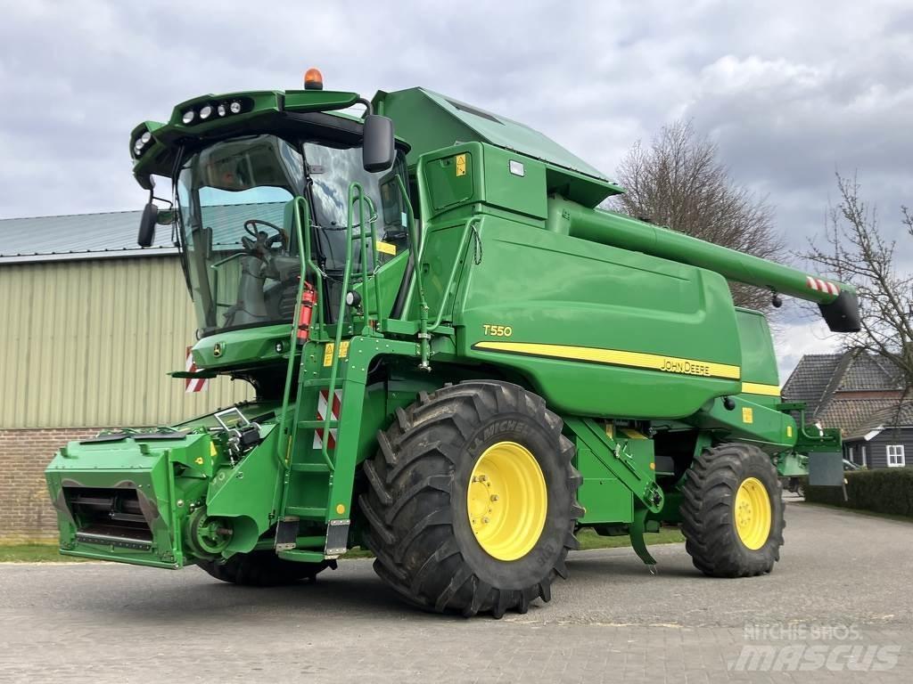 John Deere T550 Combine de secerat
