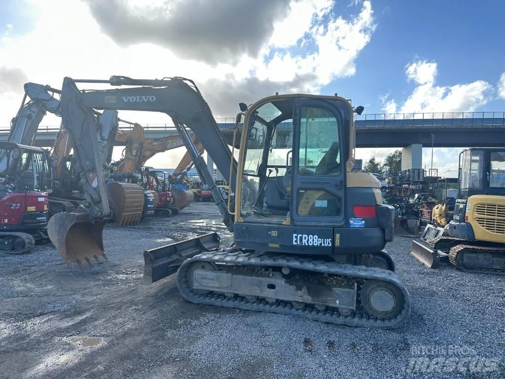 Volvo ECR 88 Excavatoare 7t - 12t