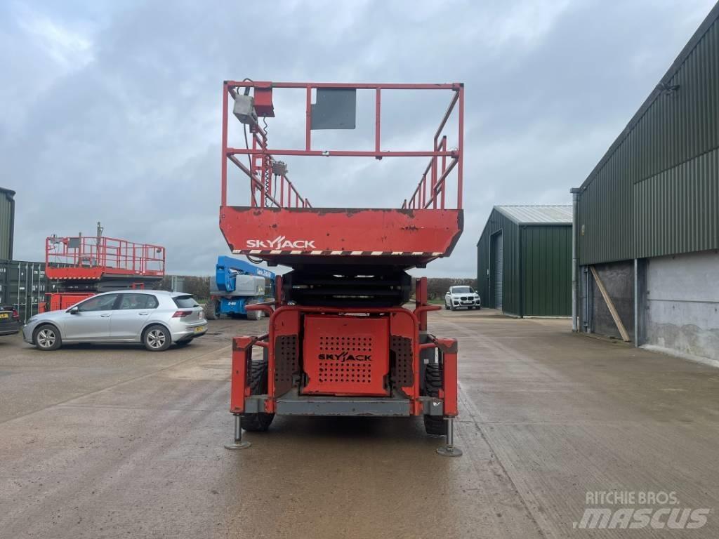SkyJack SJ 9250 RT Platforme foarfeca