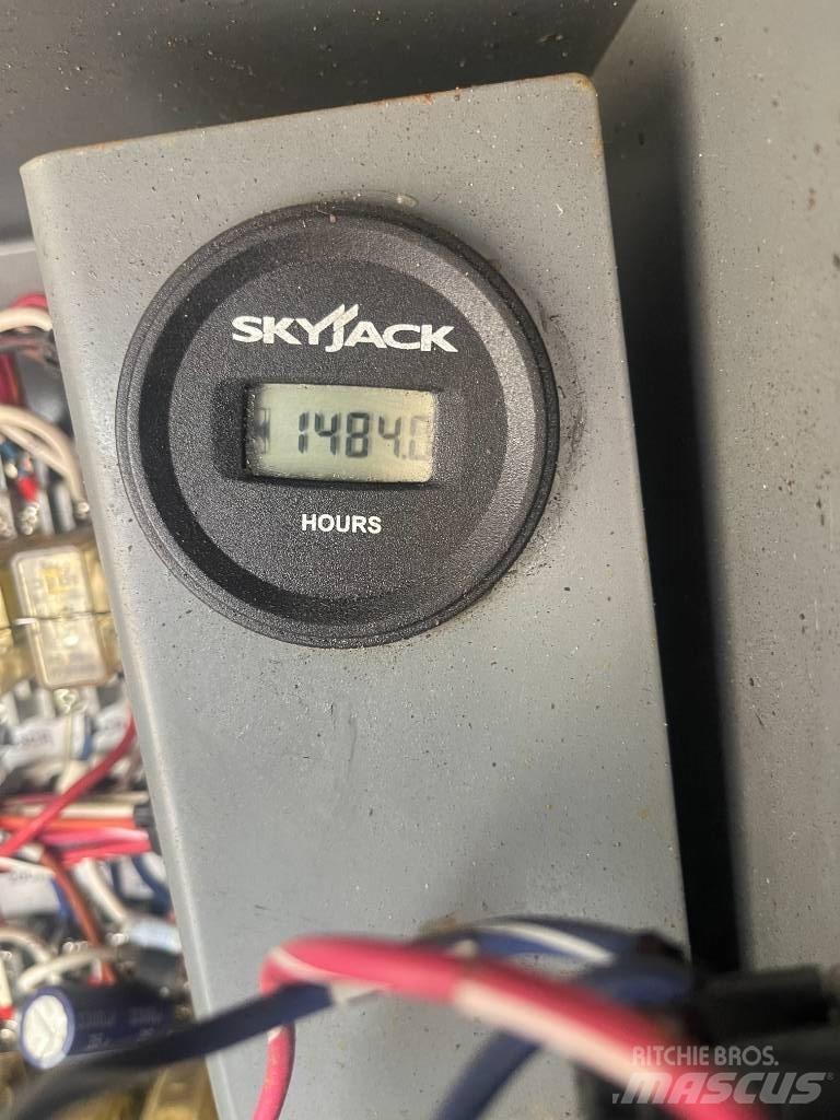 SkyJack SJ 9250 RT Platforme foarfeca