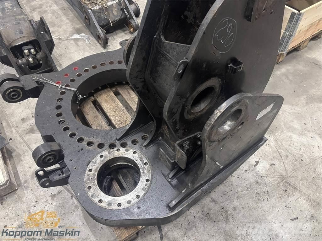 Komatsu 270H Macarale pentru culegatoare