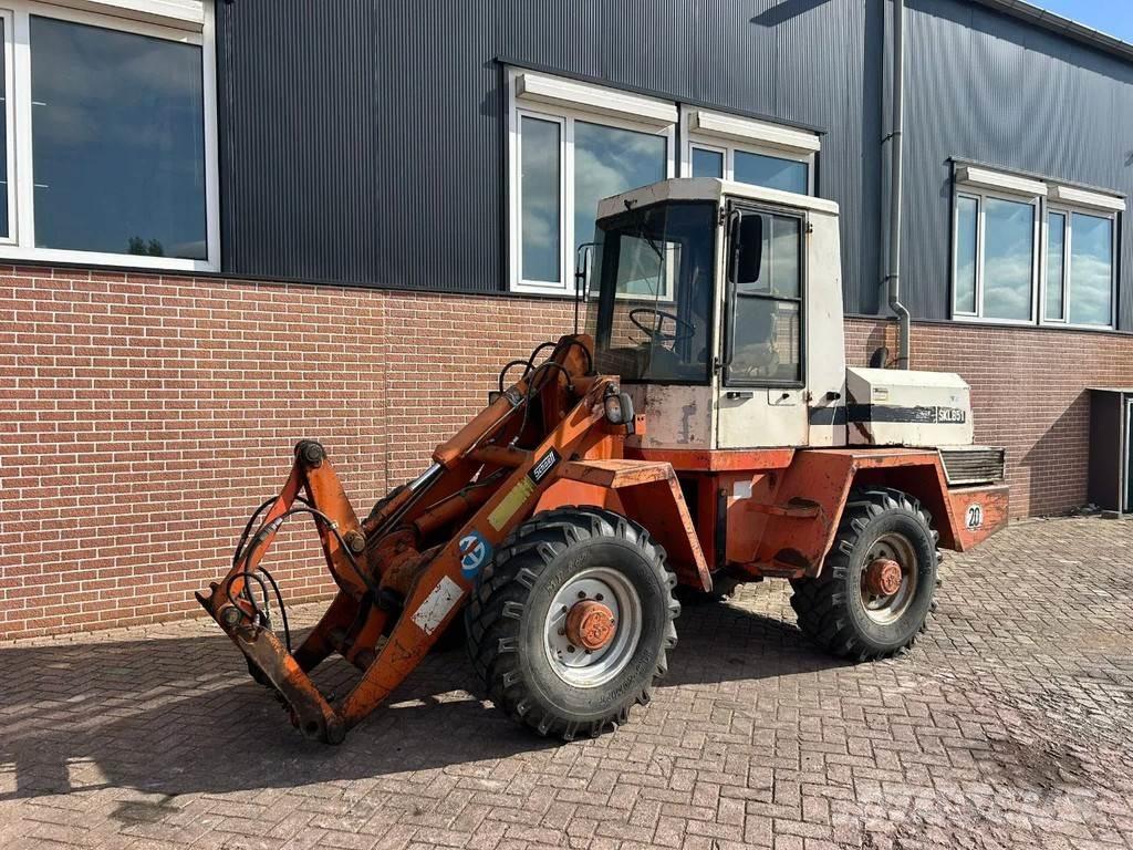 Schaeff SKL851 Incarcator pe pneuri