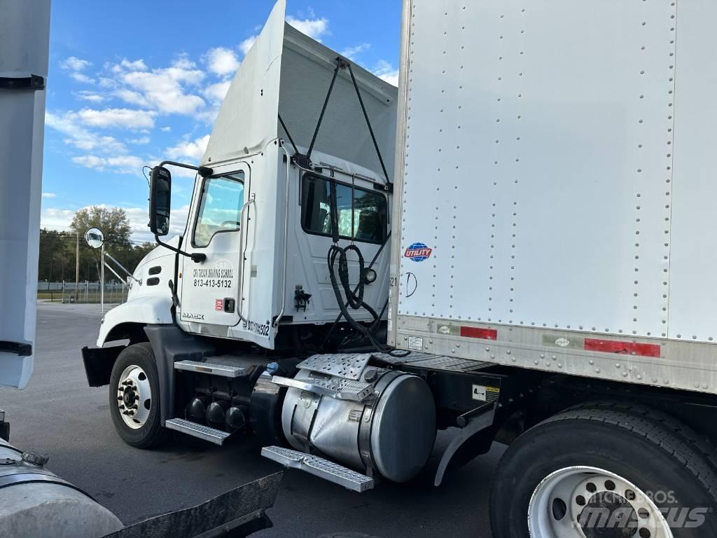 Mack Truck Autotractoare