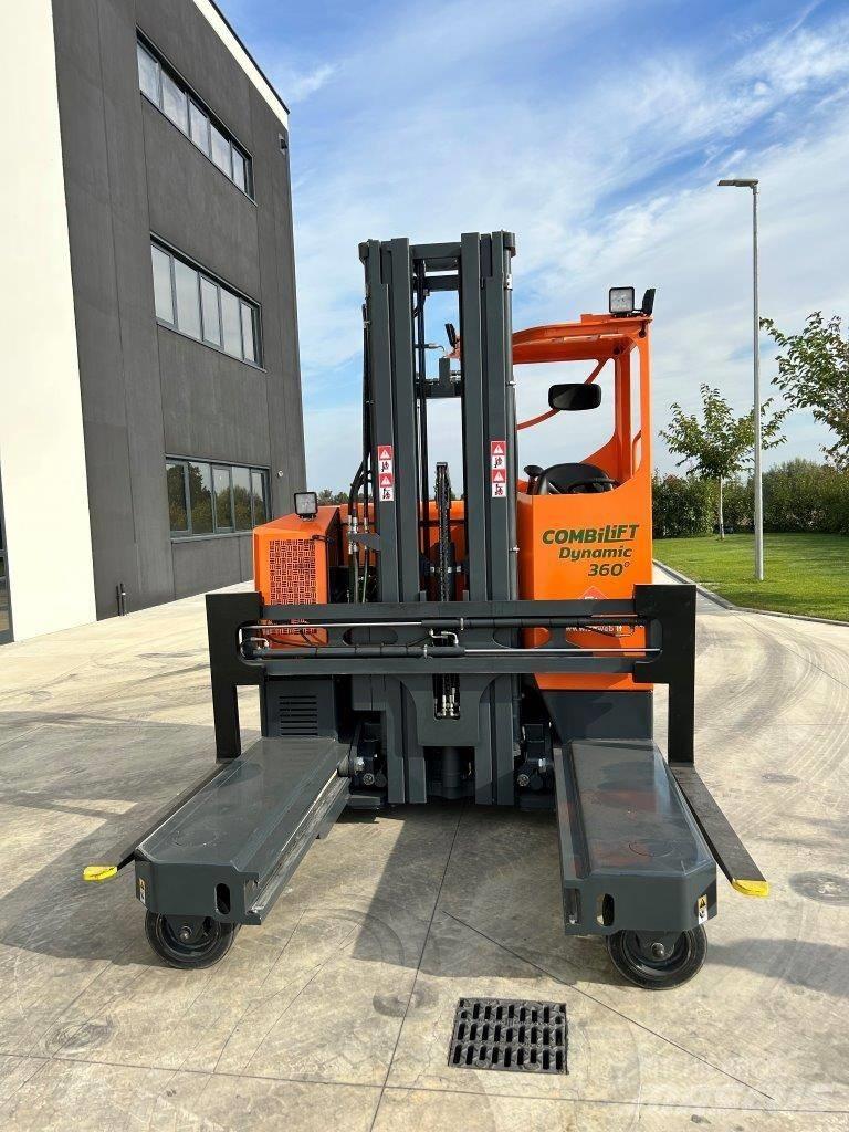 Combilift MR4 Stivuitoare cu patru brate