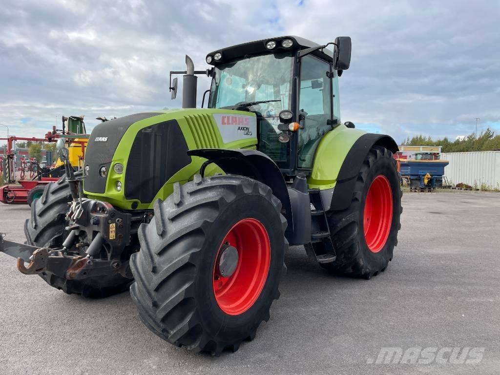 CLAAS Axion 850 Tractoare