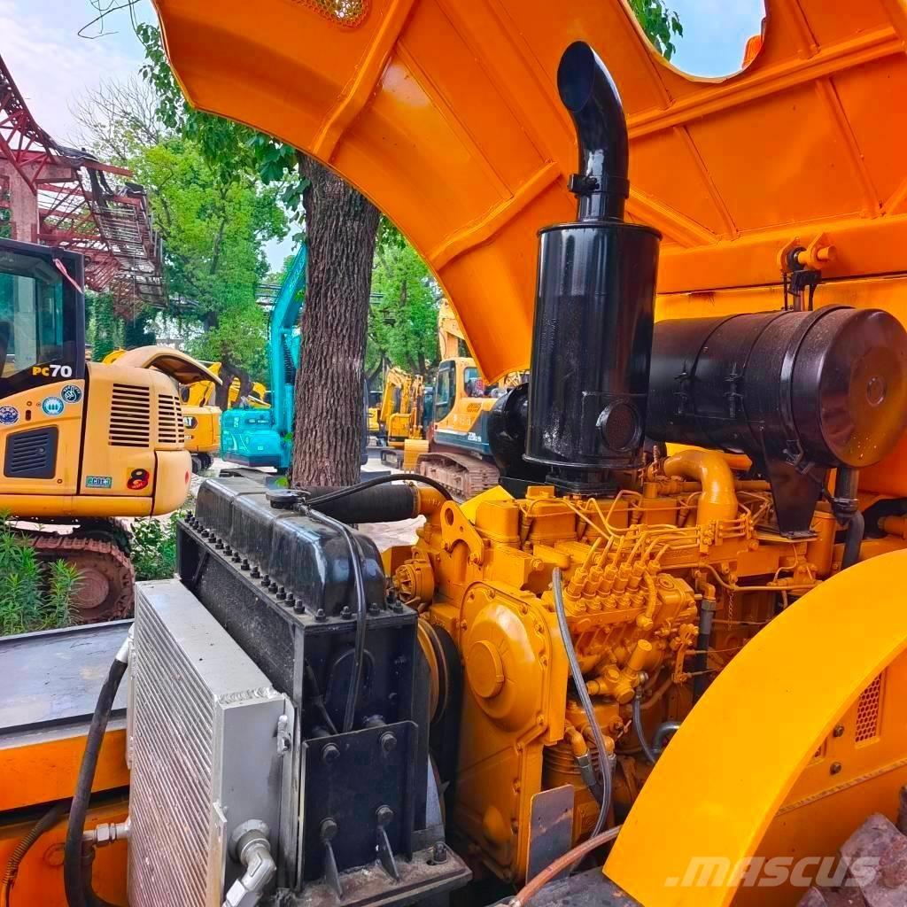 XCMG XS 223 J Compactoare monocilindrice