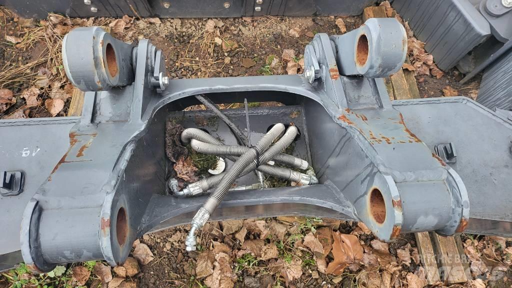 Doosan outdigger Sasiuri si suspensii
