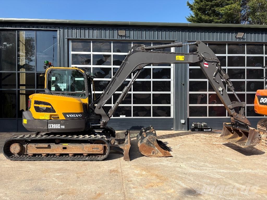 Volvo ECR 88 D PRO Excavatoare 7t - 12t