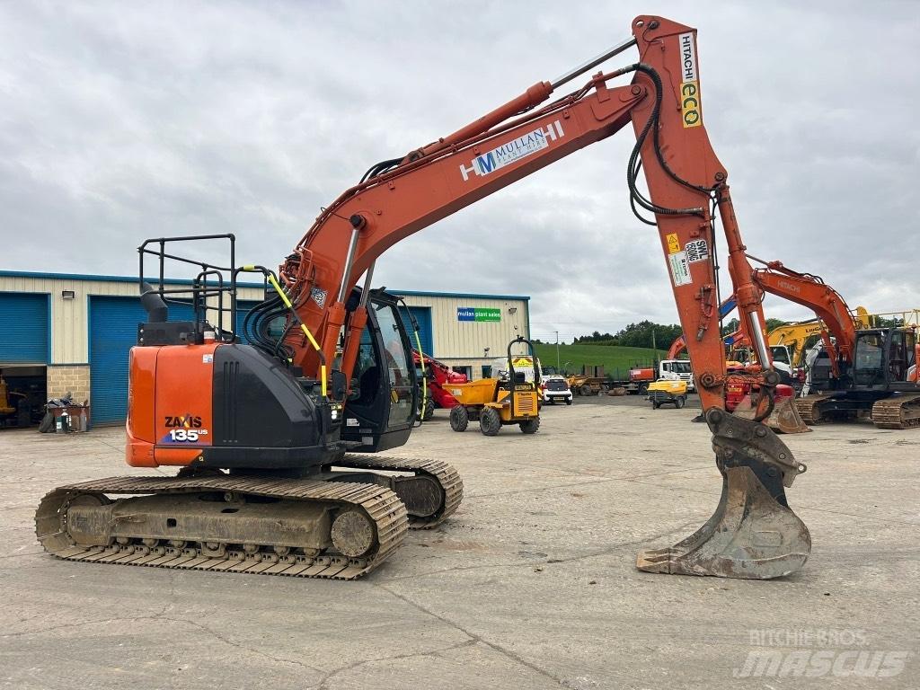 Hitachi ZX135 US-6 Excavatoare pe șenile
