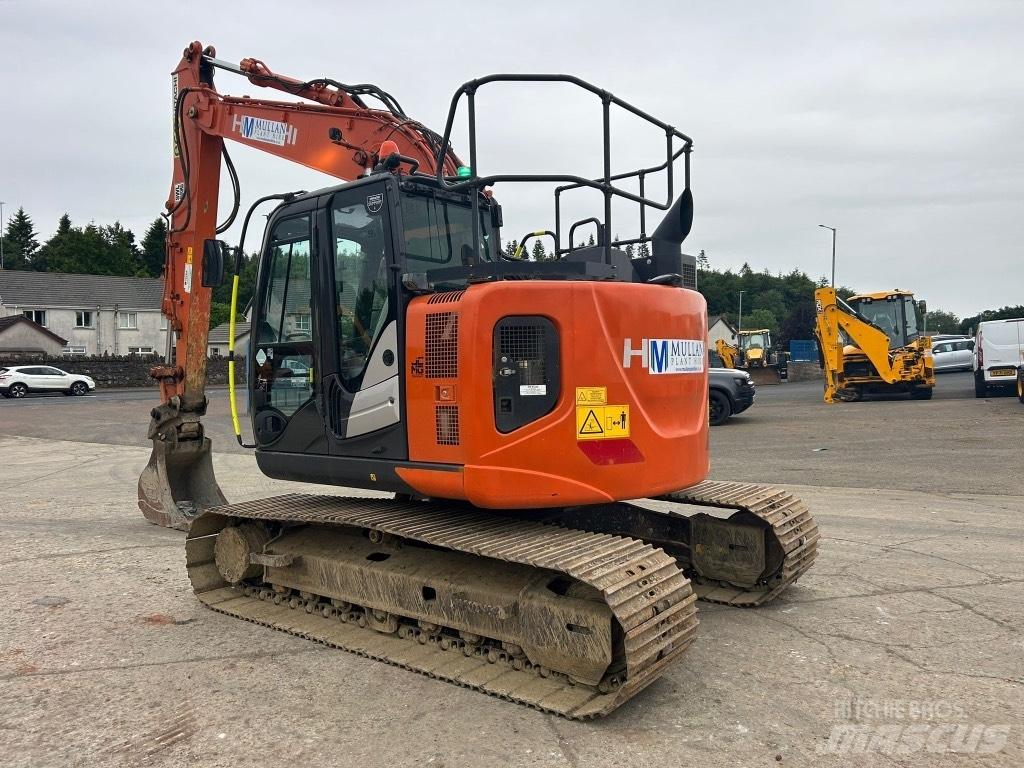 Hitachi ZX135 US-6 Excavatoare pe șenile
