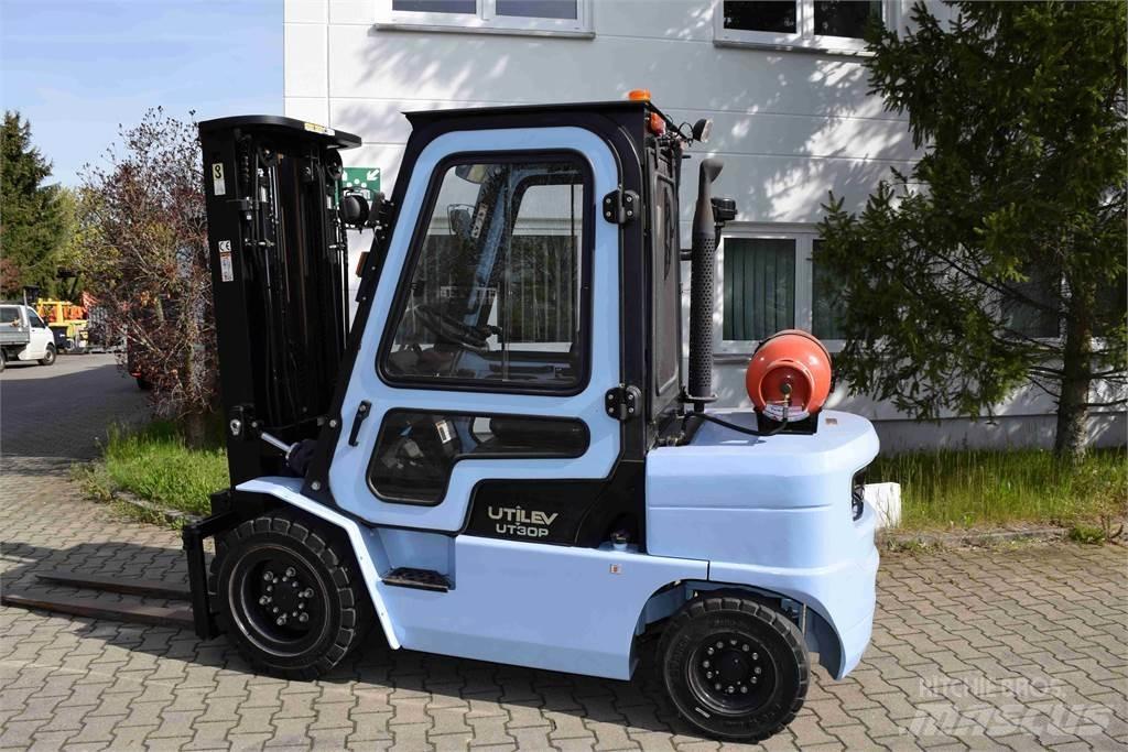 Utilev UT 30 Stivuitor GPL