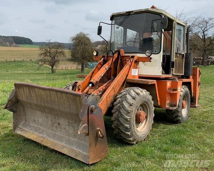 Schaeff SKB 902 Buldoexcavatoare