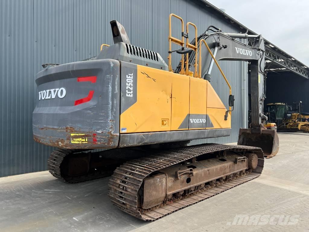 Volvo EC250E L Excavatoare pe șenile
